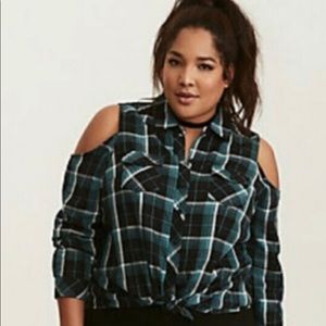 BNWT size 3 TORRID plaid cold shoulder button up